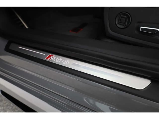 Audi RS6 Avant Quattro