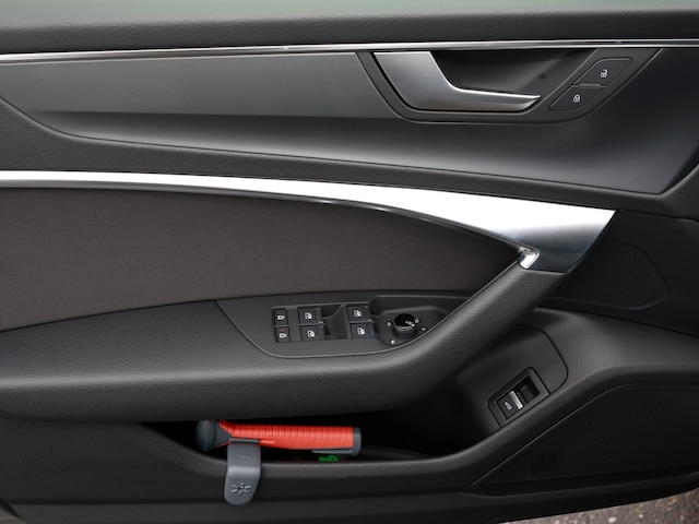 Audi A6 55 TFSI Quattro S-Tronic Sedan