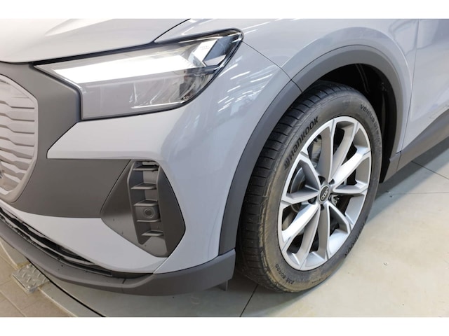 Audi Q4 e-tron SUV 45 e-tron Audi Q4 e-tron
