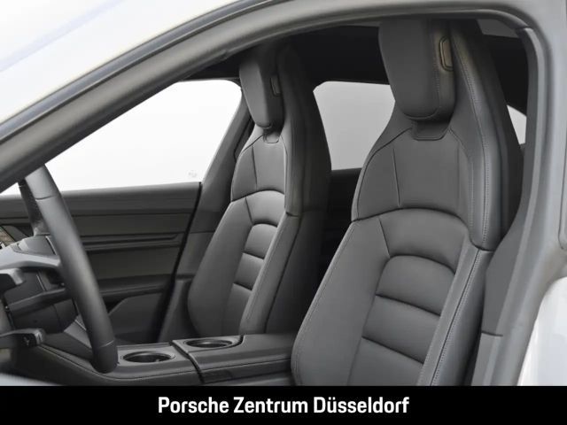 Porsche Taycan 4S Cross Turismo