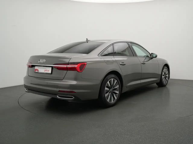 Audi A6 Sedan