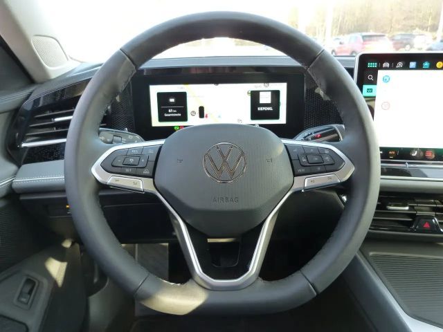Volkswagen Passat 1.5 eTSI Business Variant