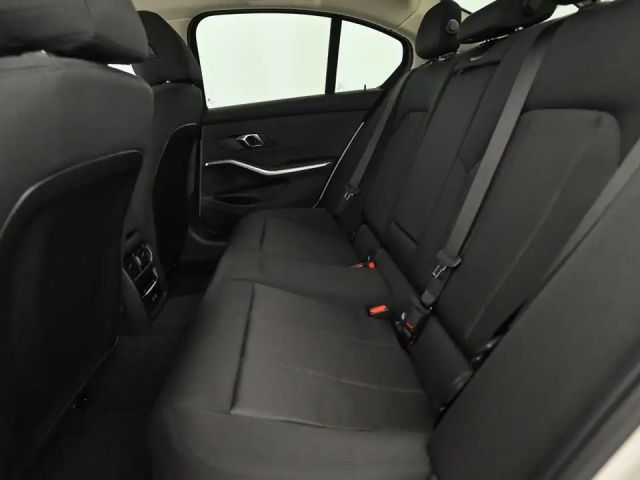 BMW 320 320d Sedan xDrive