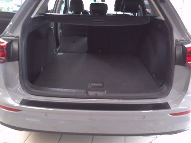 Volkswagen Golf DSG Life Variant