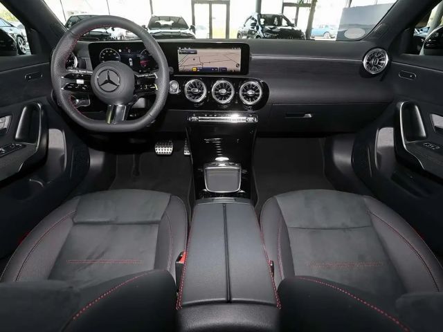 Mercedes-Benz A 200 AMG Line