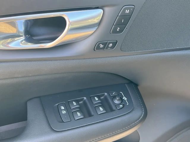 Volvo V60 AWD Dark Hybrid Plus T6