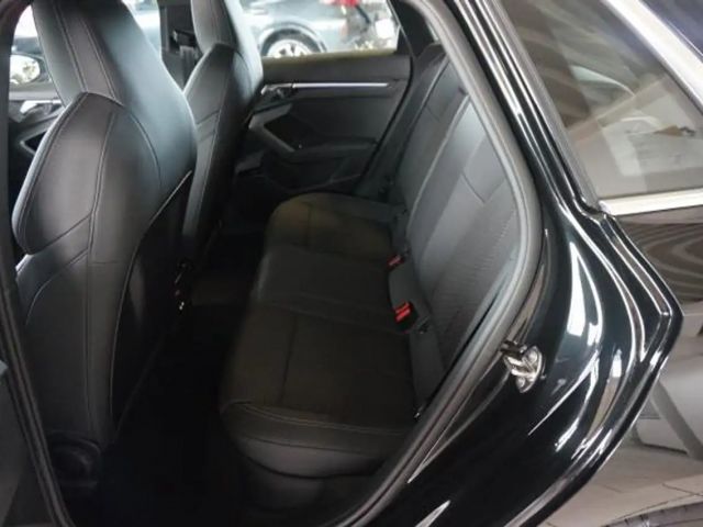 Audi A3 35 TDI S-Line S-Tronic Sedan Sportback