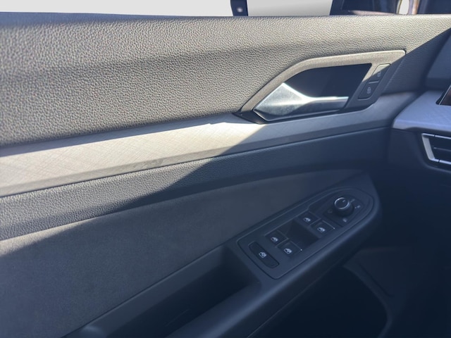 Volkswagen Golf 1.5 eTSI DSG