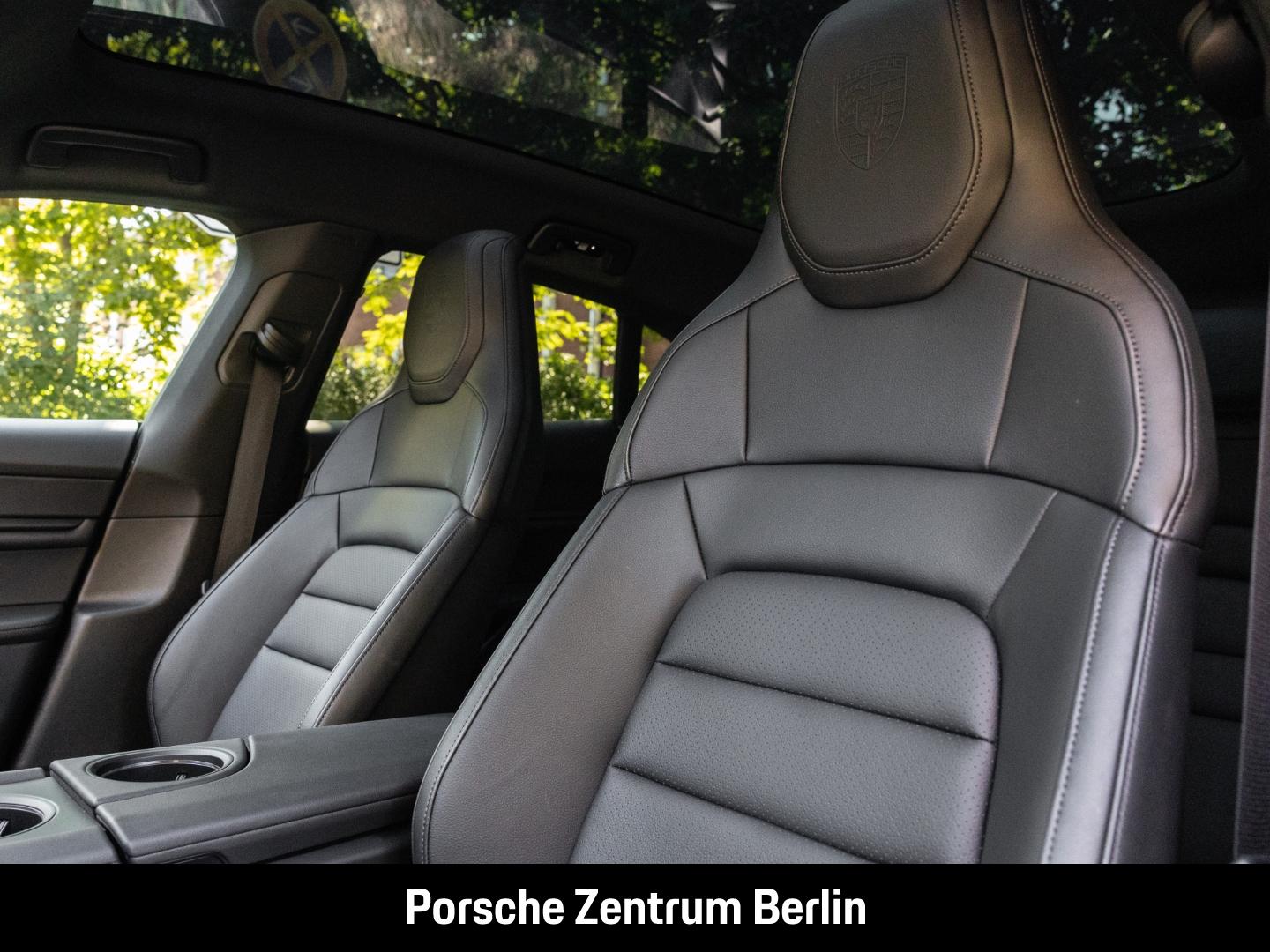 Porsche Taycan 4 Cross Turismo