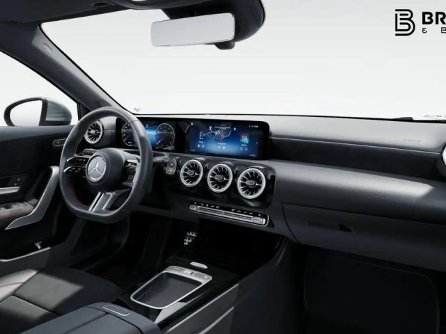 Mercedes-Benz A 220 4MATIC AMG Line