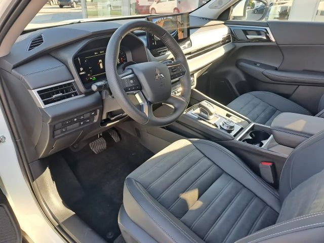 Mitsubishi Outlander 4WD PHEV