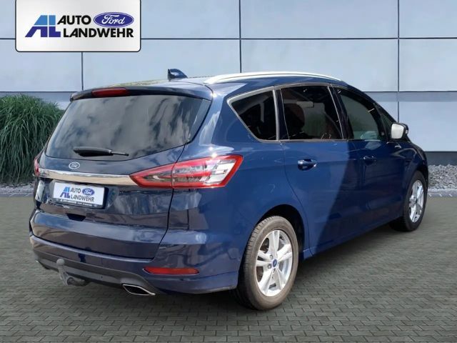 Ford S-Max Titanium