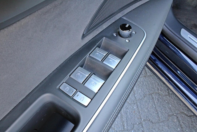 Audi A8 55 TFSI Lang Quattro