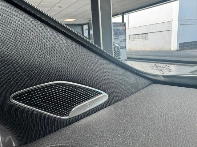 Mercedes-Benz EQA 300 4MATIC AMG Line