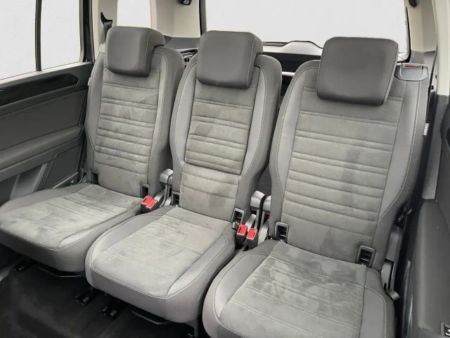 Volkswagen Touran 7-zitter DSG Highline R-Line
