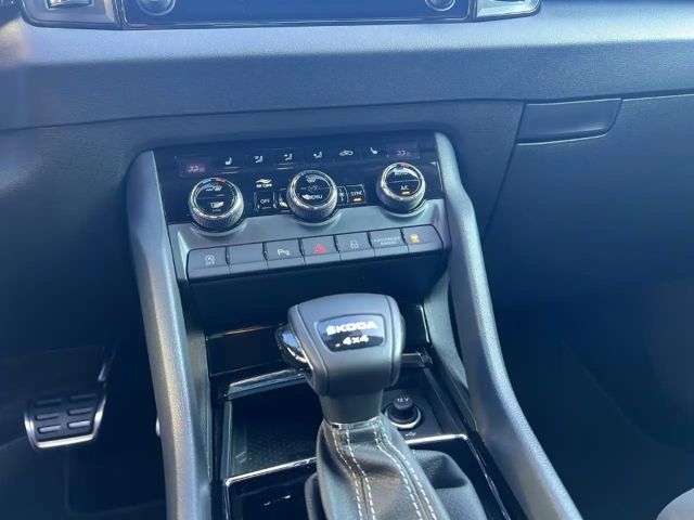 Skoda Karoq 2.0 TSI 4x4 Sportline