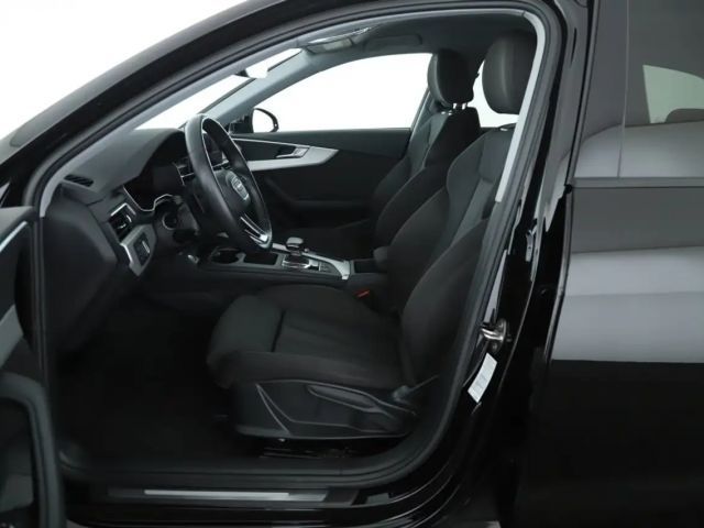 Audi A4 30 TDI Avant