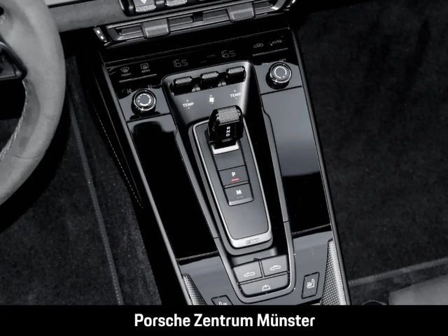 Porsche 992 4 Cabrio Carrera GTS