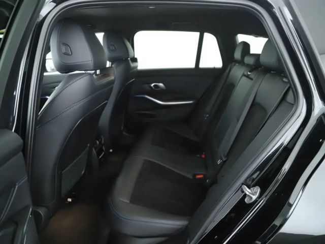 BMW 330 330e M-Sport Touring xDrive