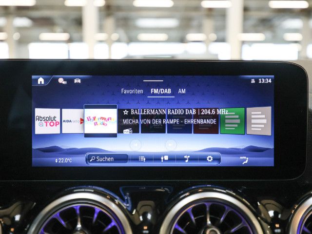 Mercedes-Benz GLA 180 AMG Line