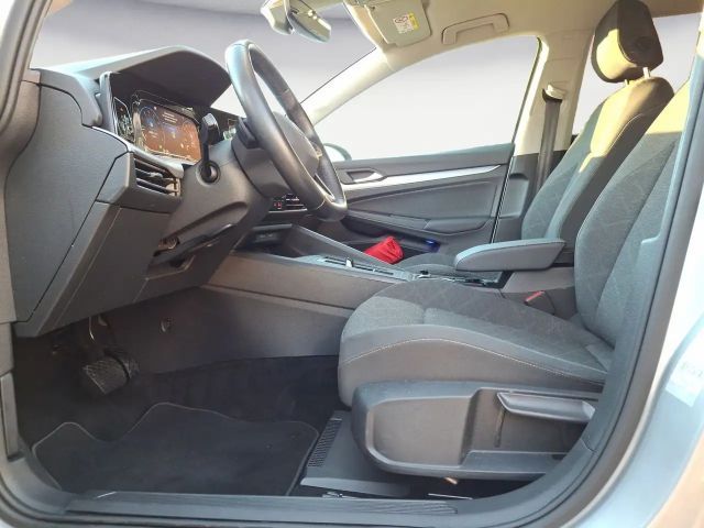 Volkswagen Golf 1.5 eTSI DSG Life Variant