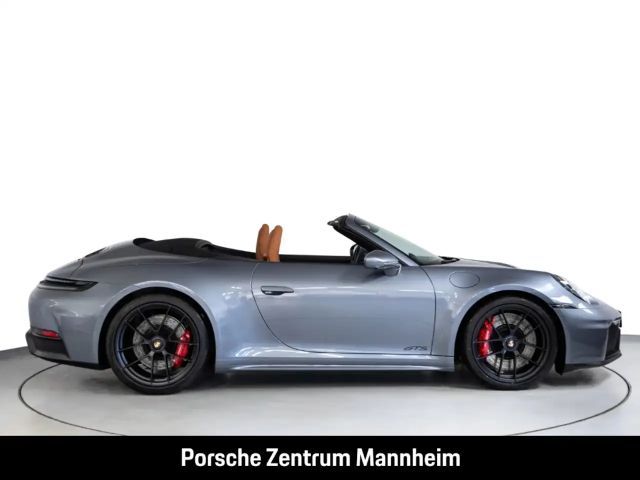 Porsche 992 Cabrio Carrera GTS