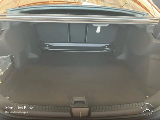 Mercedes-Benz E 200 AMG Line Sedan