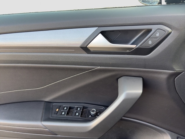 Volkswagen T-Roc Plus Style