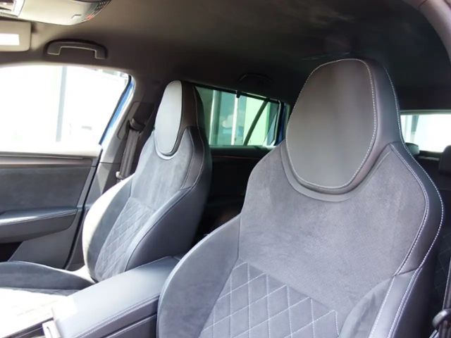 Skoda Superb 2.0 TSI Combi Sportline