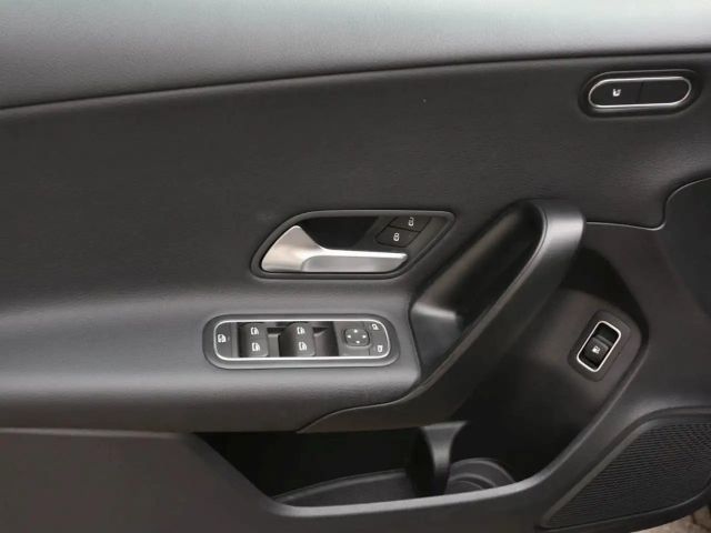 Mercedes-Benz A 250 A 250 e Style