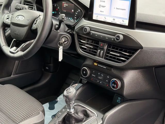 Ford Focus Cool & Connect Wagon