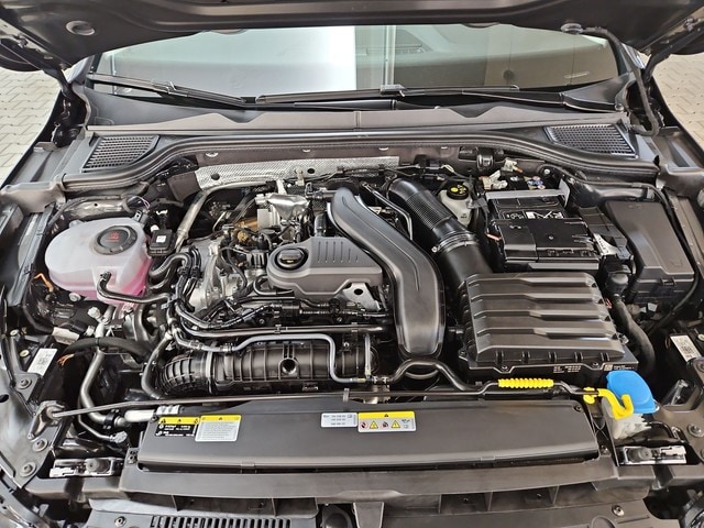 Volkswagen Golf 1.5 eTSI DSG Golf VIII