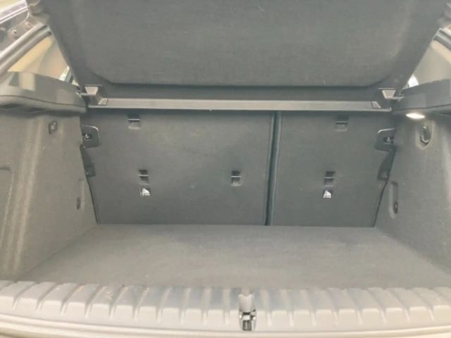 BMW 118 118i 5-deurs Sedan