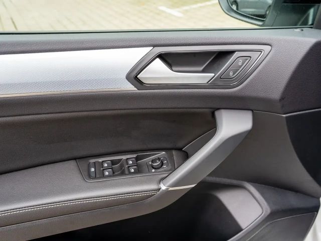 Volkswagen Touran 1.5 TSI DSG