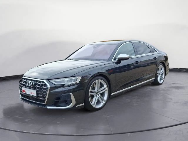 Audi S8 Quattro