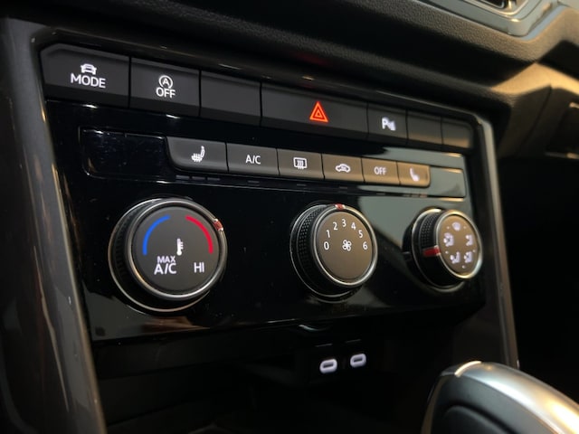 Volkswagen T-Roc APP+DAB+ACC+LED+NAVI+PDC+TOTW