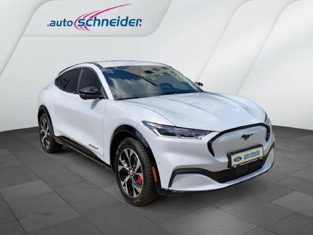 Ford Mustang Mach-E AWD Premium
