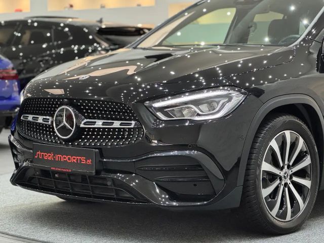 Mercedes-Benz GLA 200 AMG Line