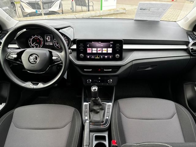 Skoda Fabia FABIA 95PS 5-Gang*PDC*SHZ*SmartLink*Allwetter