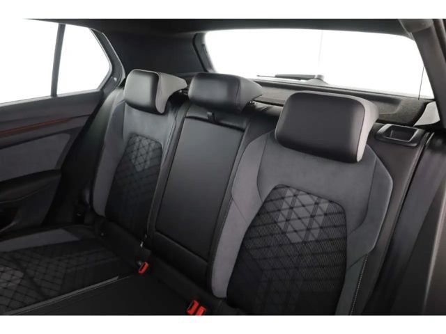 Volkswagen Golf 2.0 TSI DSG R-Line