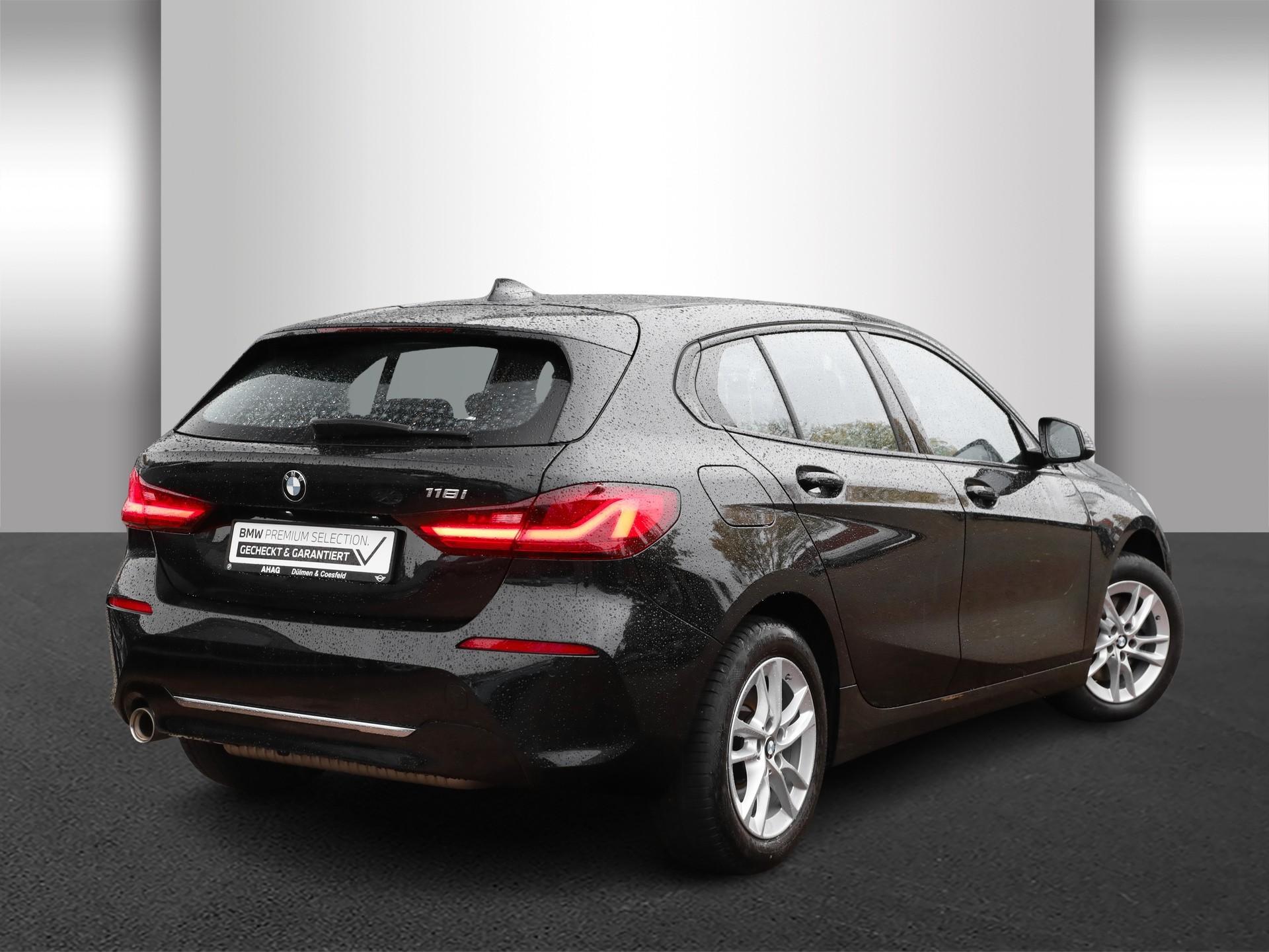 BMW 118 118i Sedan