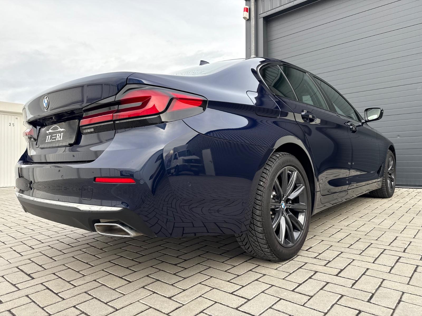 BMW 540 540i Luxury Line Sedan