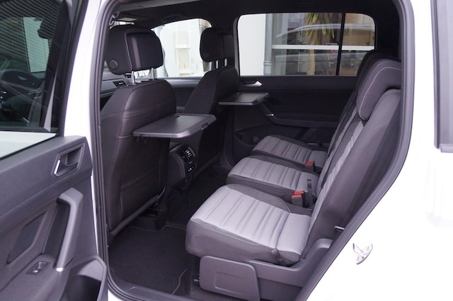 Volkswagen Touran 1.5 TSI DSG R-Line