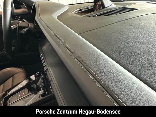 Porsche 992 4 Cabrio Carrera GTS