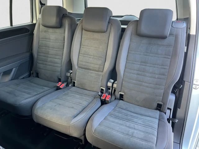 Volkswagen Touran DSG Highline R-Line