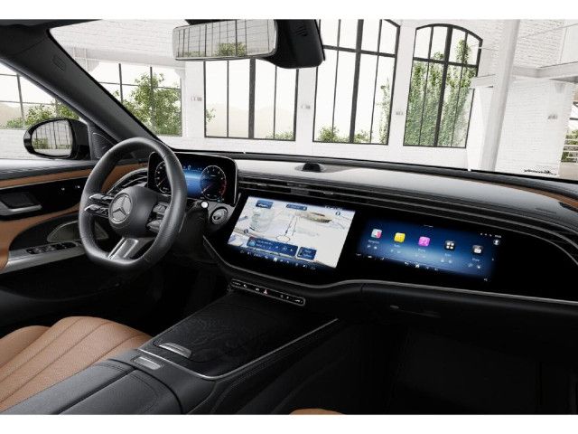 Mercedes-Benz E 200 4MATIC Sedan