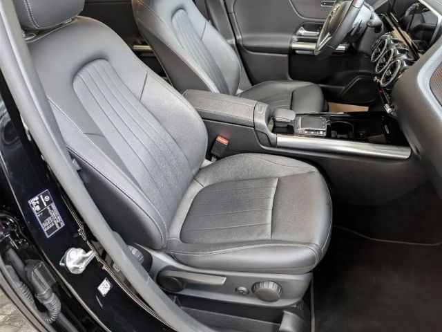 Mercedes-Benz B 200 B 200 d Progressive Sedan