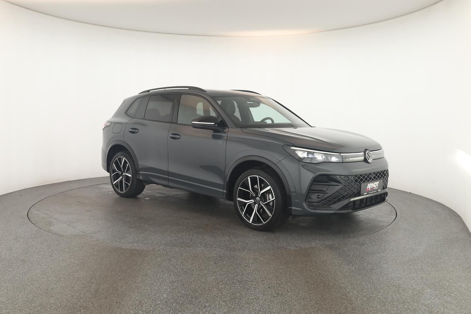 Volkswagen Tiguan 2.0 TSI DSG IQ.Drive R-Line