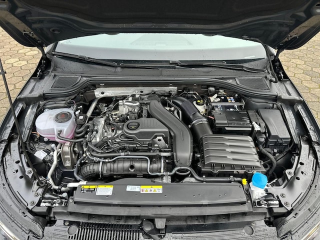 Volkswagen Golf 1.5 TSI Golf VIII