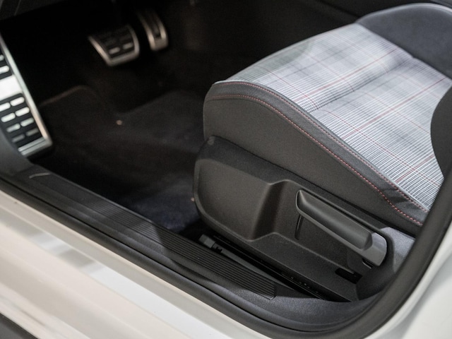 Volkswagen Golf 2.0 TSI Golf VIII